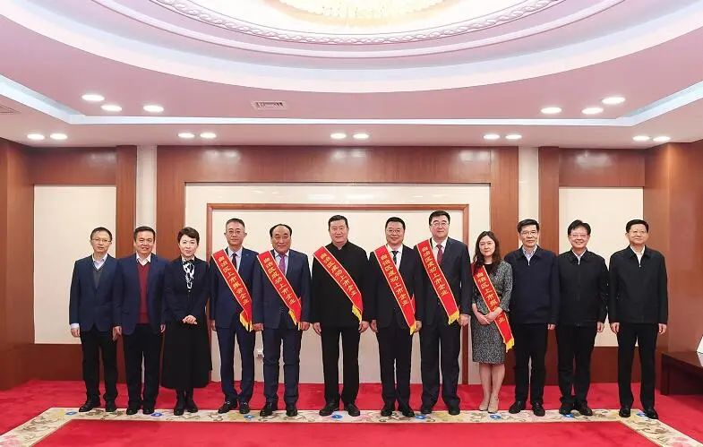 008PG国际矿业获自治区1000万元上市奖补资金
